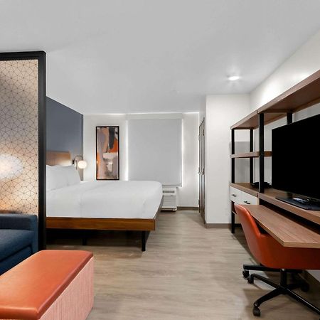 Everhome Suites Glendale Sports Entertainment District Buitenkant foto