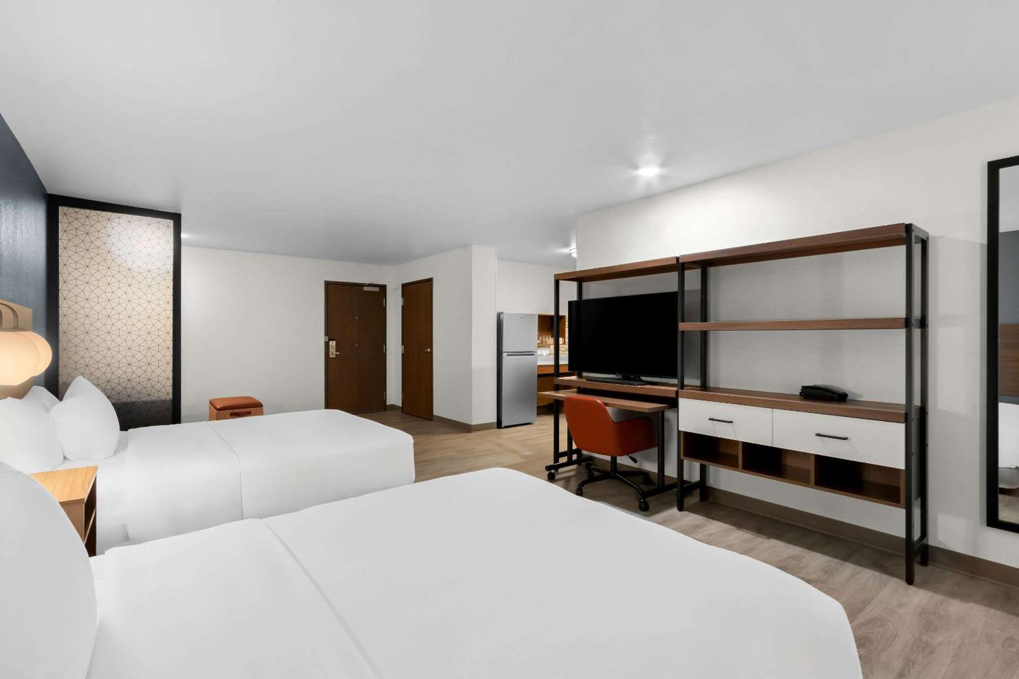 Everhome Suites Glendale Sports Entertainment District Buitenkant foto